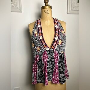 Free People women’s sleeveless printed v-neck blouse small